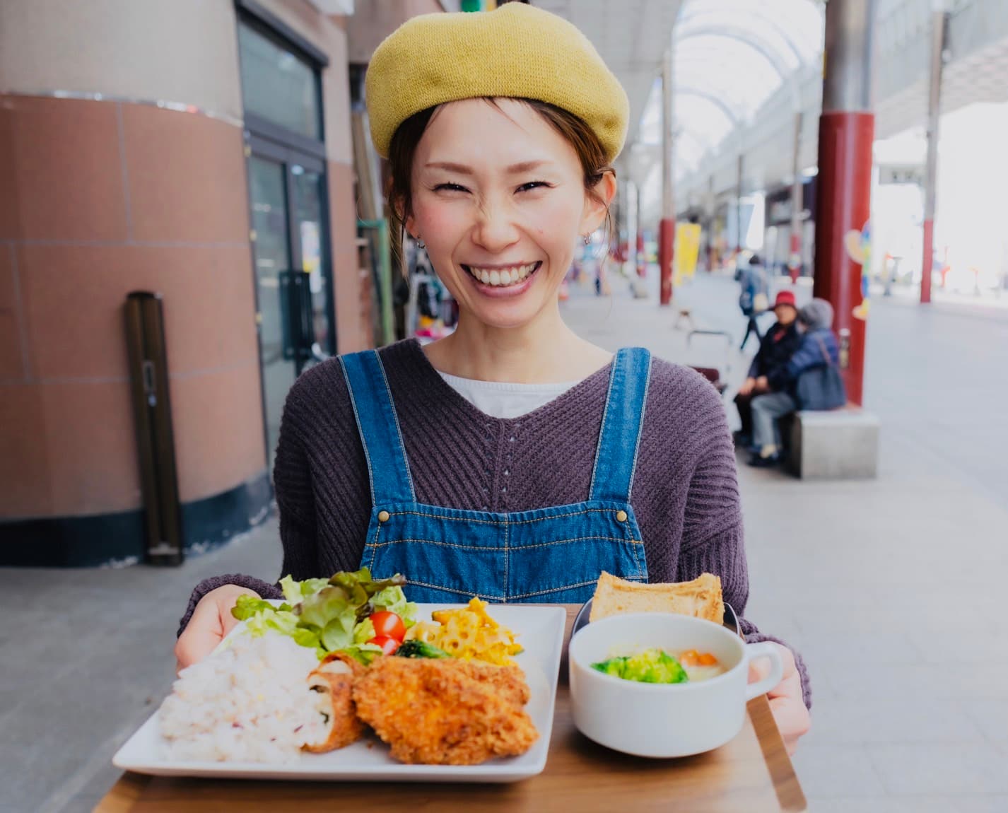 家事・育児・介護に忙しい人に休まる時間を届ける飲食店をつくり、家でも家族とニコニコで過ごして欲しい!!