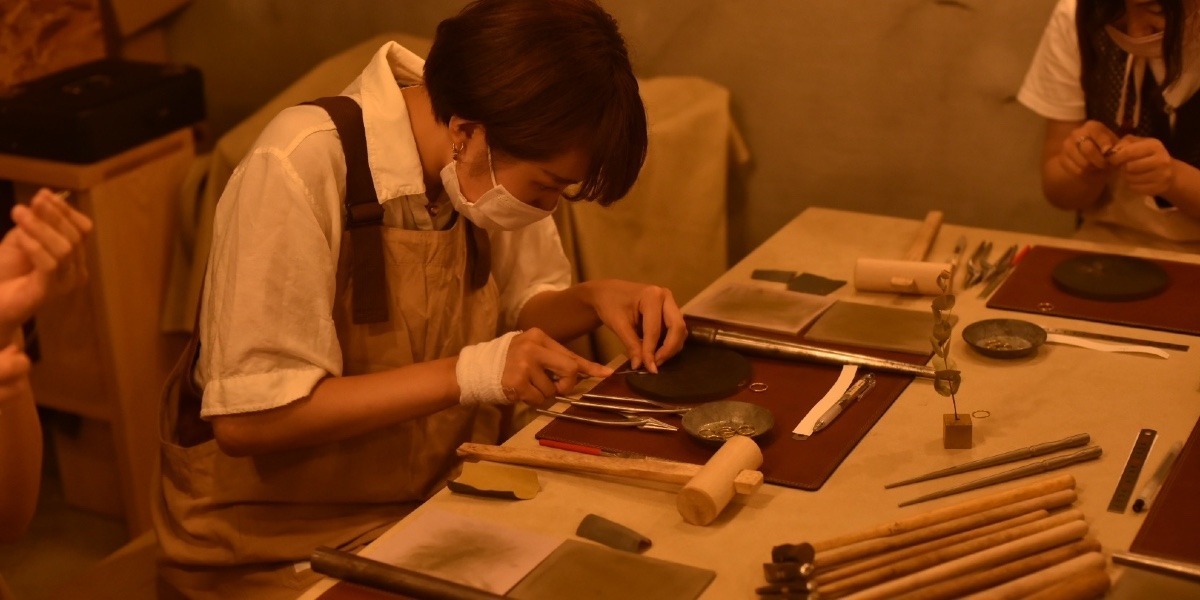 人と交流できるシルバーと真鍮のjewelryを作るアトリエ